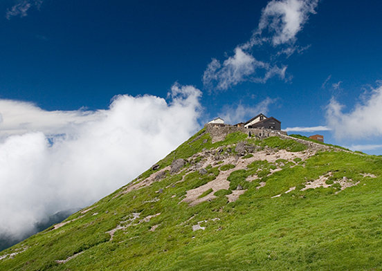 月山