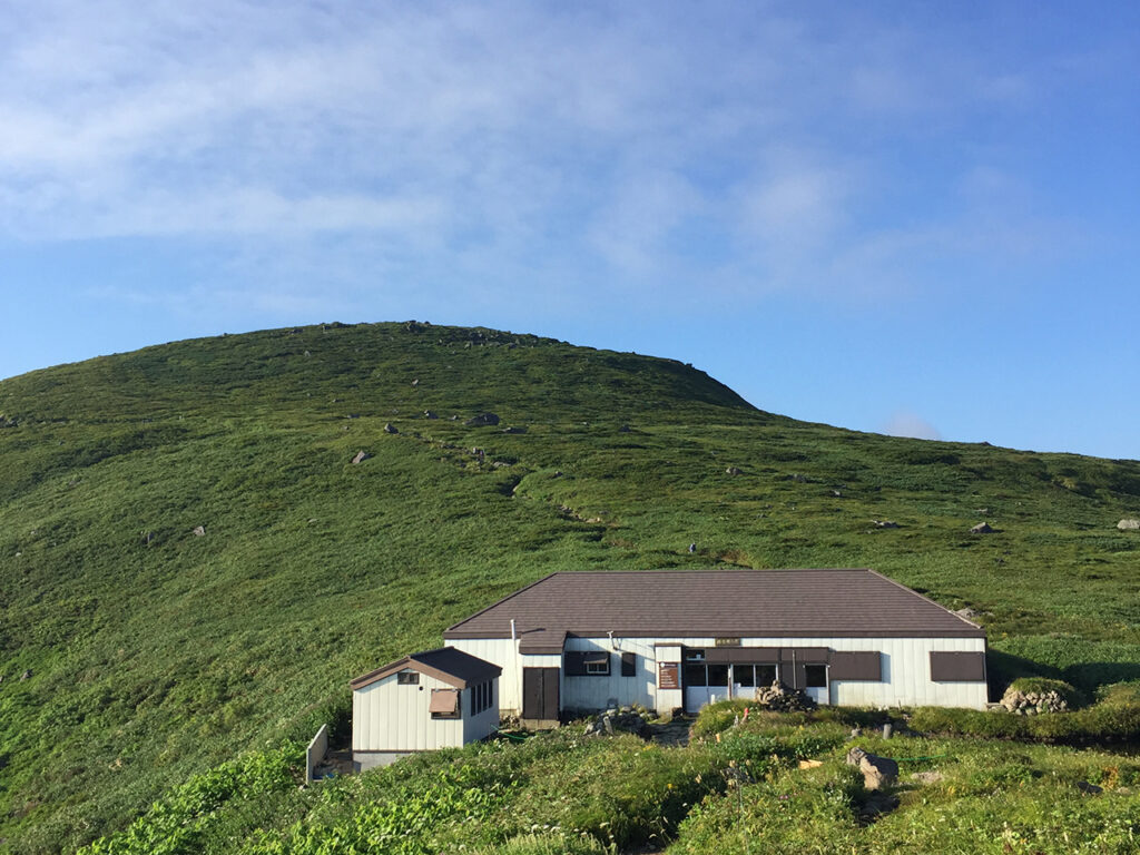 月山九合目　月山佛生池小屋